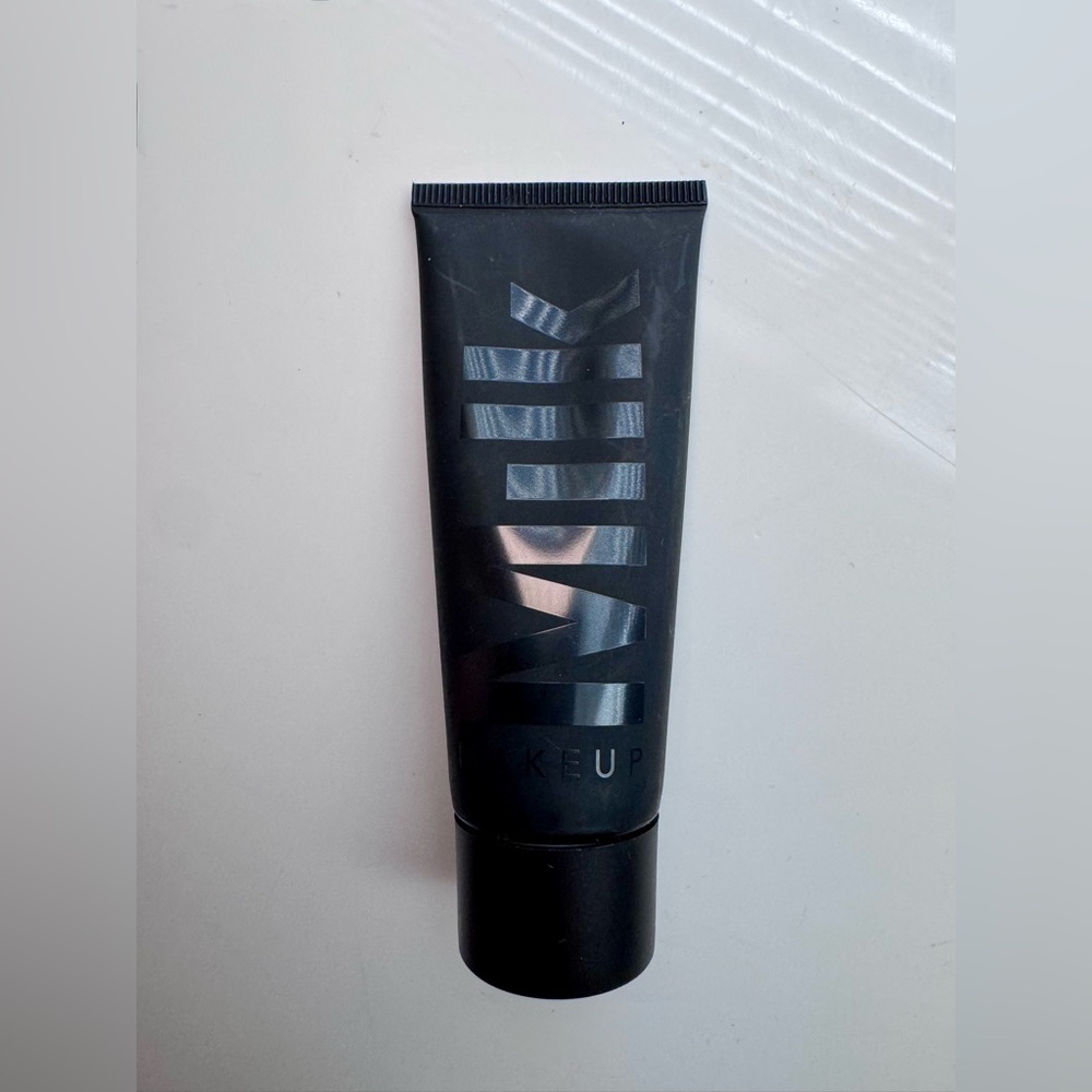 Milk Makeup Pore Eclipse Mattifying & Blurring Makeup Primer with Niacinamide